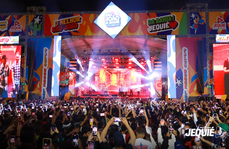Com shows de João Gomes e Chambinho do Acordeon, São João de Jequié chega a 60 mil pessoas na noite de sexta-feira